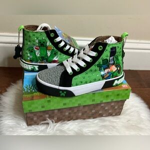 Ground Up Minecraft Creeper Hi Top Sneaker - Youth Boys size 2-NIB